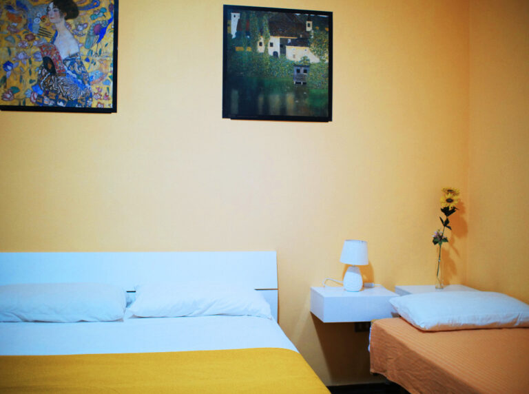 stanza matrimoniale foto 3 appartamento con due camere B&B Linae Alba Adriatica